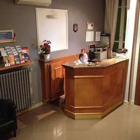 酒店 贝雅特里奇酒店 3*