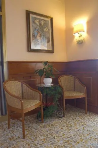 Beatrice Hotel 3*
